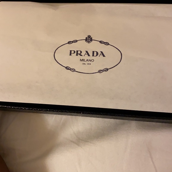 prada key chain - Picture 3 of 4
